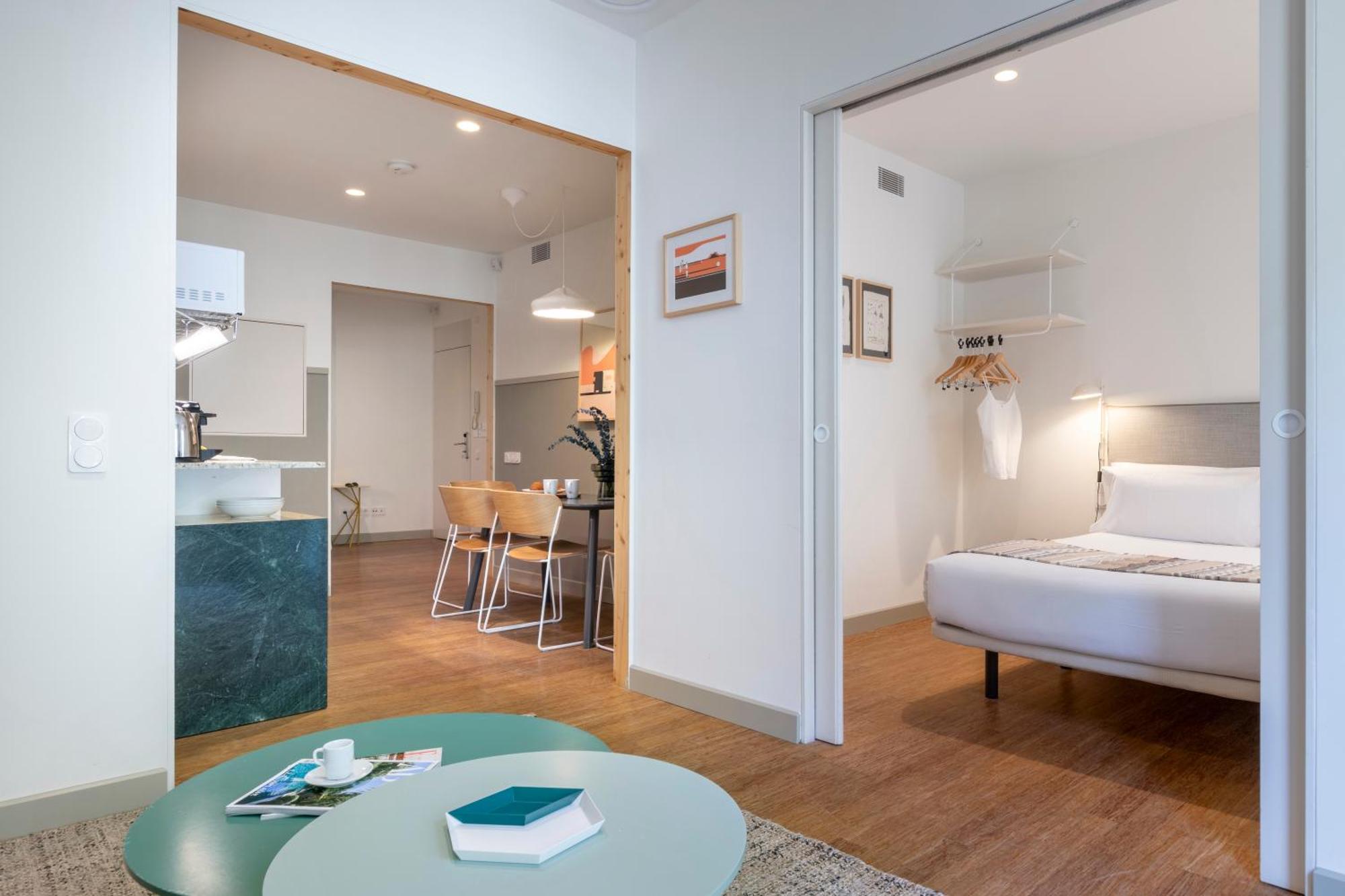 Aspasios City Oasis Apartments Barcelona Bagian luar foto